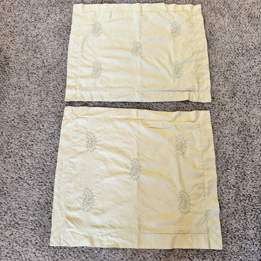 Pottery Barn Standard Pillow Shams Set Of 2 25x29 Creamy Yellow‎ Linen Paisley